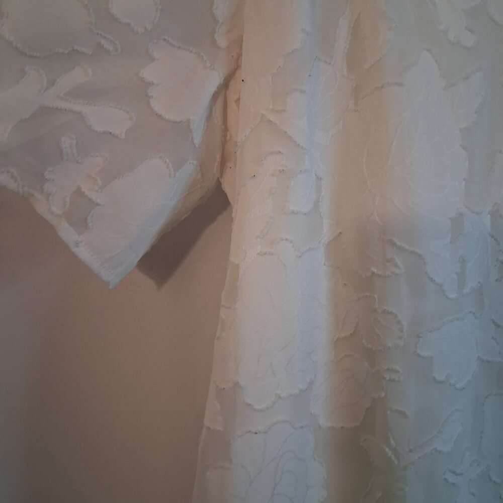 Motherhood White Lace Tunic size Medium - Picture 6 of 10